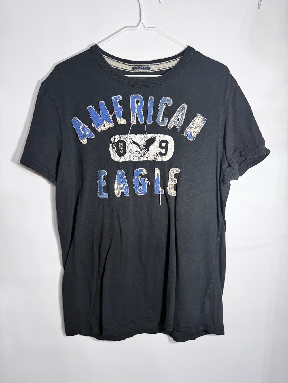 American Eagle Outfitters Men's Black Graphic Logo Tee